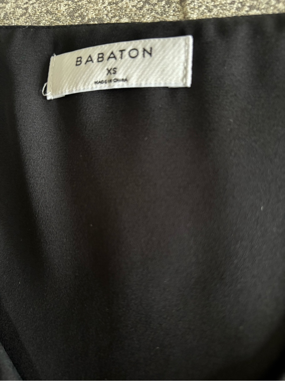 Babaton Black V-Neck Sleeveless Top - Picture 3 of 3